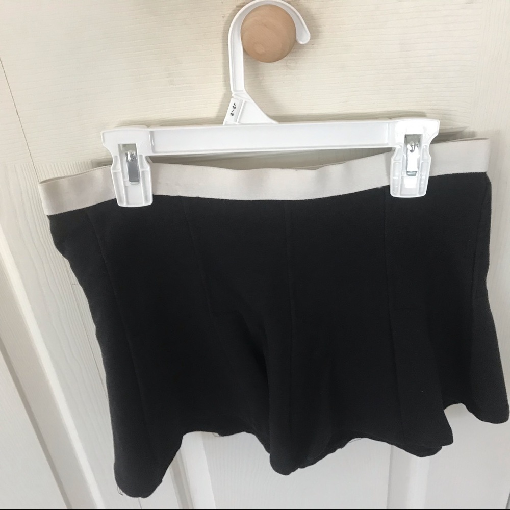 Energy Black White Mini Skirt S 8 Pleats